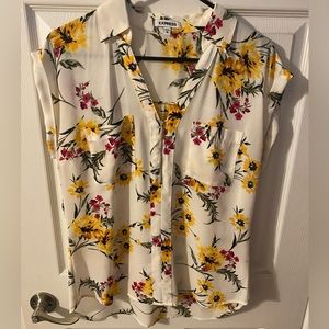 Express Floral Blouse - Medium